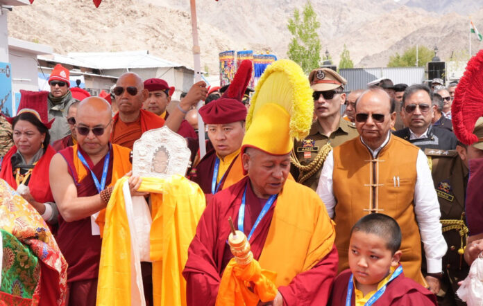 Holy relics of Tathagata Buddha welcomed in Leh
