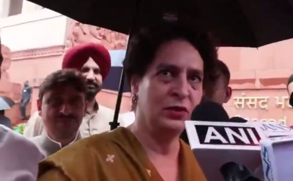 Priyanka Gandhi Vadra at Parliament discussing Jharkhand students